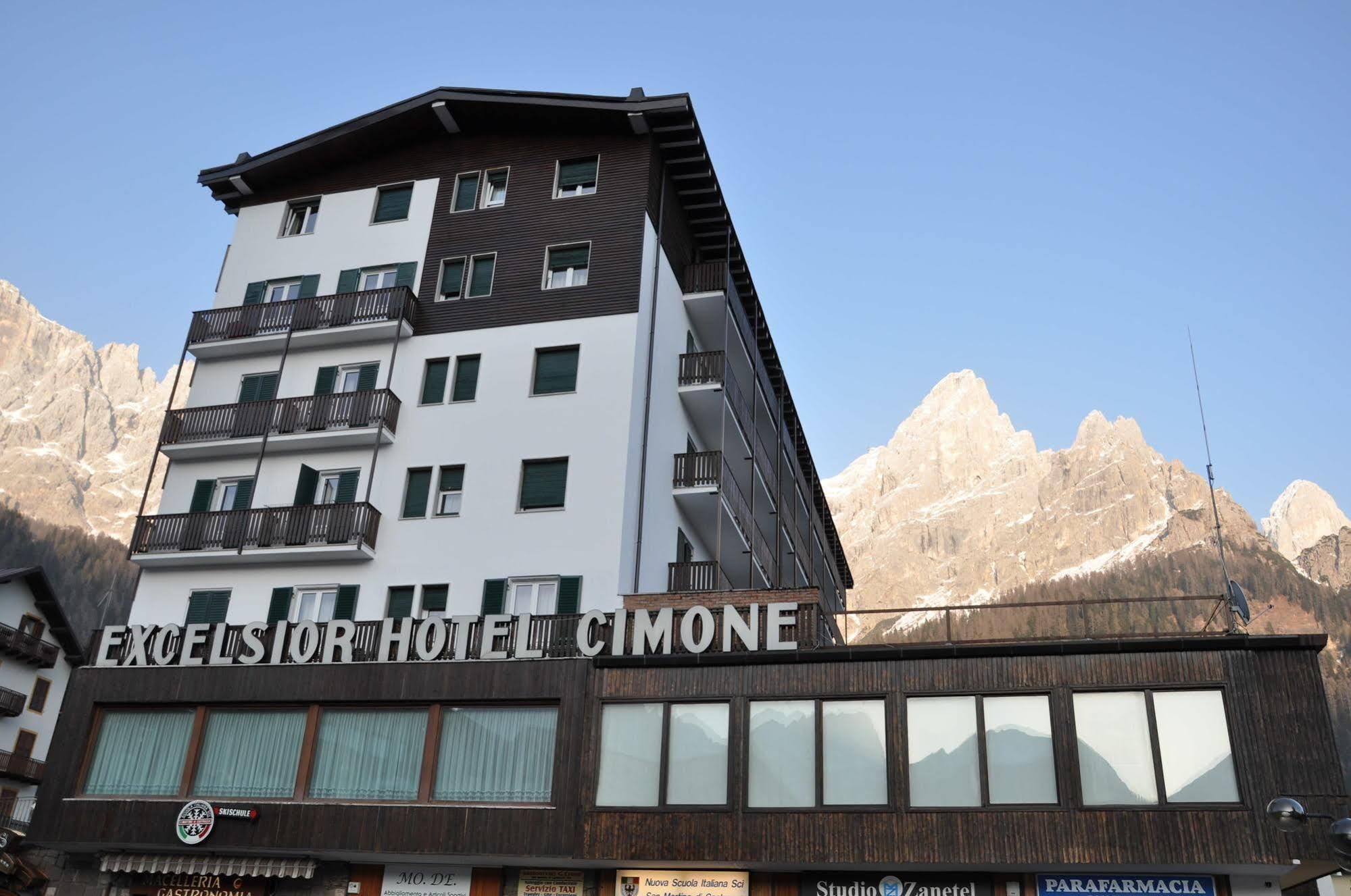 Excelsior Hotel Cimone Lowcost サン・マルティーノ・ディ・カストロッツァ エクステリア 写真